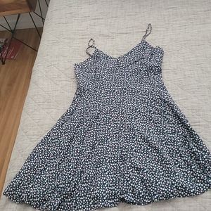 GAP BLUE DRESS WITH LITTLE FLOWERS AND TIED STRAPS